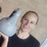 Vrouw die komt sporten bij de beste sportschool rond Geleen